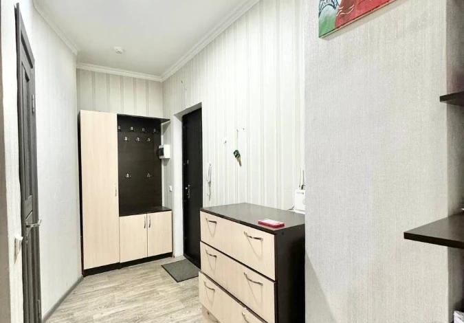 1-комнатная квартира, 42 м², 9/13 этаж, айтматова 36