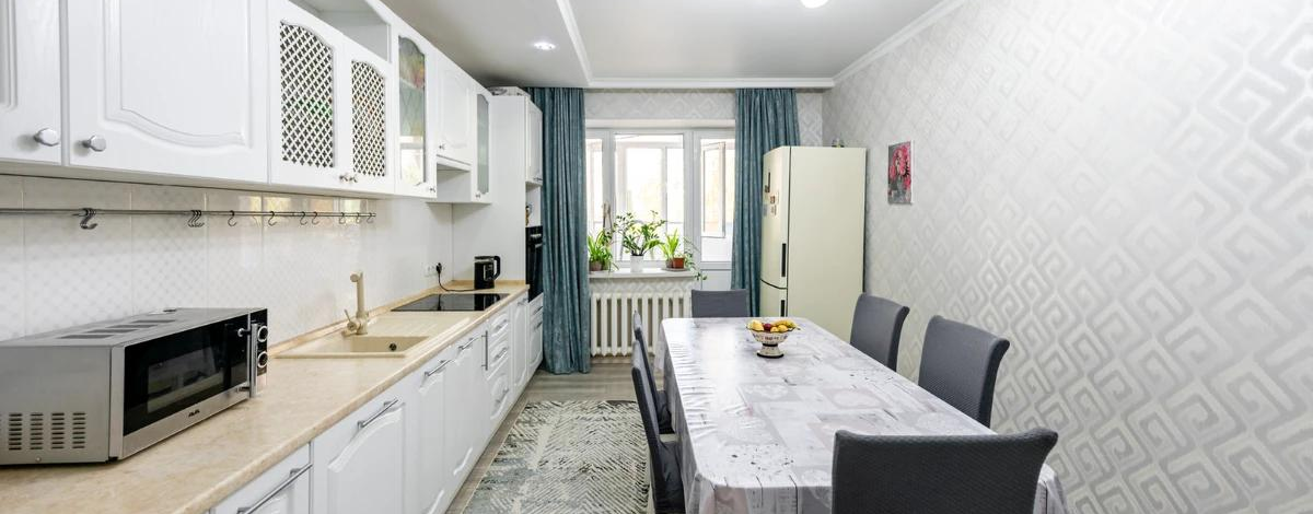 3-комнатная квартира, 107.5 м², 3/12 этаж, Сатпаева 18