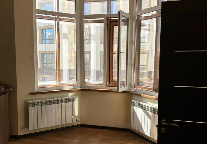 2-комнатная квартира, 80.5 м², 8/10 этаж, E 246 12