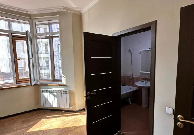 2-комнатная квартира, 80.5 м², 8/10 этаж, E 246 12