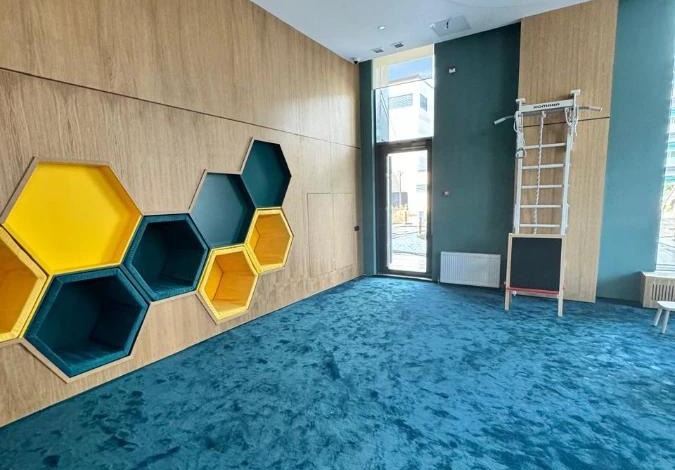4-комнатная квартира, 225 м², 10/18 этаж, Достык