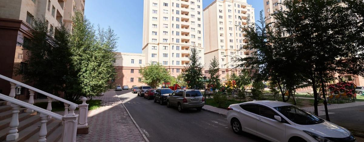 2-комнатная квартира, 43 м², 10/12 этаж, Кошкарбаева 68