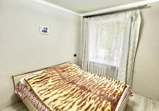 3-комнатная квартира, 58 м², 1/5 этаж, Абая пр-т 80/2