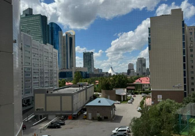 3-комнатная квартира, 93 м², 5/10 этаж, Сарайшык 34