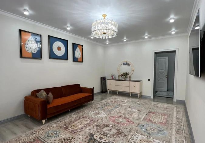 5-комнатная квартира · 200 м² · 5/8 этаж, проспект Алии Молдагуловой 62/1 — Мангилик Ел