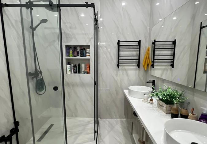 5-комнатная квартира · 200 м² · 5/8 этаж, проспект Алии Молдагуловой 62/1 — Мангилик Ел