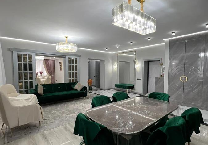 5-комнатная квартира · 200 м² · 5/8 этаж, проспект Алии Молдагуловой 62/1 — Мангилик Ел