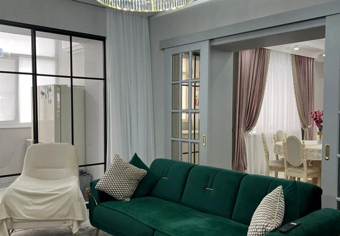 5-комнатная квартира · 200 м² · 5/8 этаж, проспект Алии Молдагуловой 62/1 — Мангилик Ел