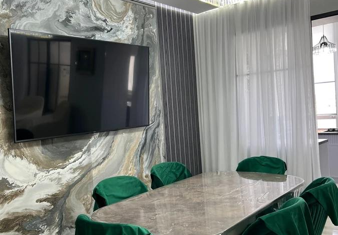 5-комнатная квартира · 200 м² · 5/8 этаж, проспект Алии Молдагуловой 62/1 — Мангилик Ел