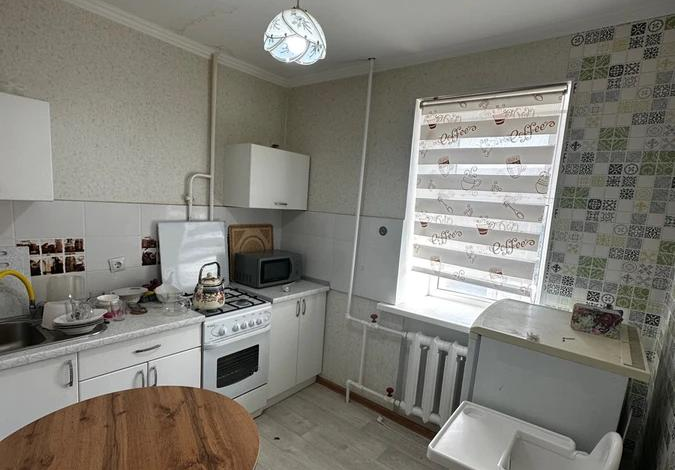 1-комнатная квартира · 32 м² · 3/5 этаж, Абилкайыр хана 75 — 101 стрелковой бригады