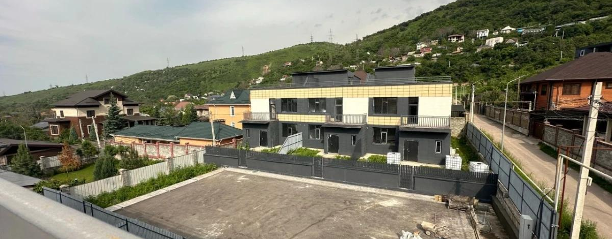 5-комнатная квартира, 217 м², 2/3 этаж, мкр Нур Алатау 1152