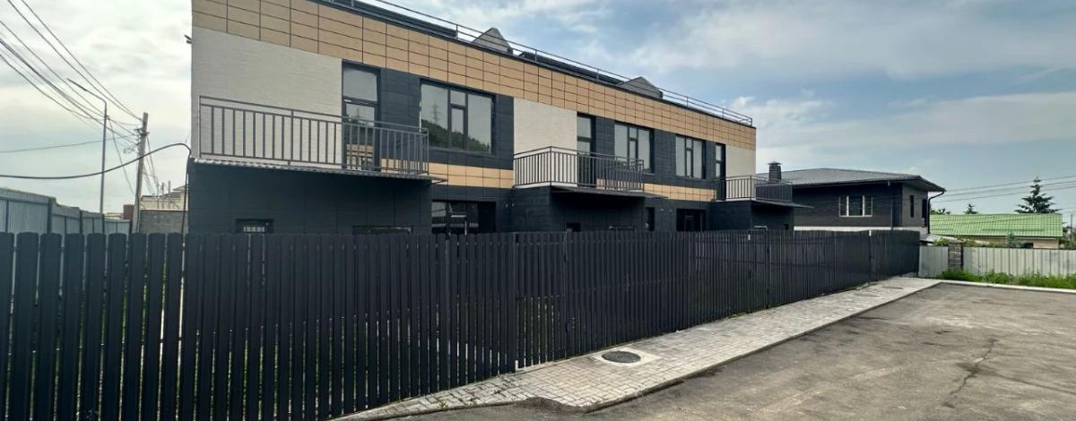 5-комнатная квартира, 217 м², 2/3 этаж, мкр Нур Алатау 1152