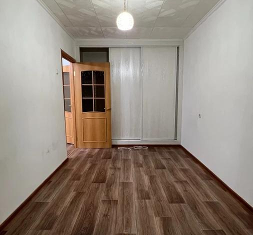 3-комнатная квартира, 61 м², 2/5 этаж, Республика 30