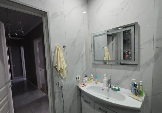 3-комнатная квартира · 82 м² · 4/5 этаж, Халиуллина 196/1 — Талгарский тракт пересечение улиц. Халиуллина