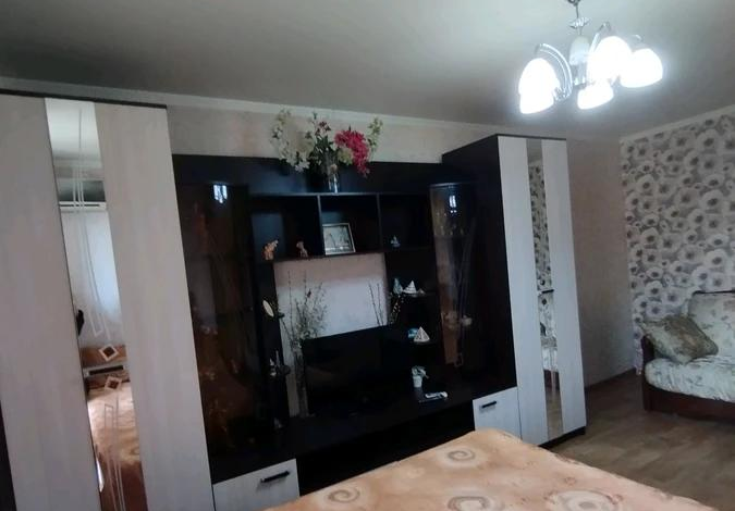 1-комнатная квартира, 33 м², 5/5 этаж, мкр Аксай-2 10