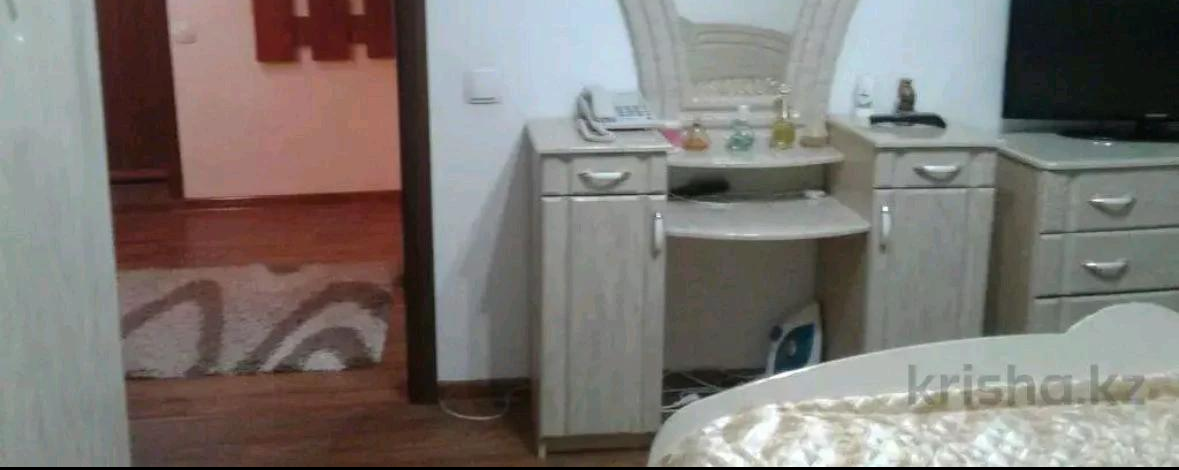 2-комнатная квартира · 54 м² · 3/5 этаж, Абая 157