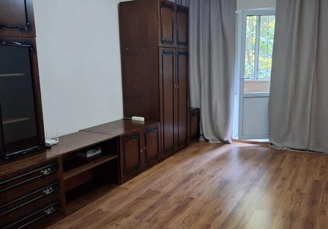 2-комнатная квартира, 43 м², 2/4 этаж, мкр №3 32