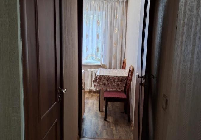 2-комнатная квартира, 43 м², 2/4 этаж, мкр №3 32