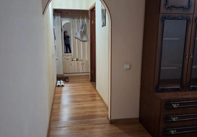 2-комнатная квартира, 43 м², 2/4 этаж, мкр №3 32