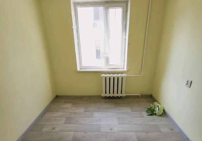 3-комнатная квартира · 57 м² · 3/5 этаж, Салтанат 19 — Лермотова