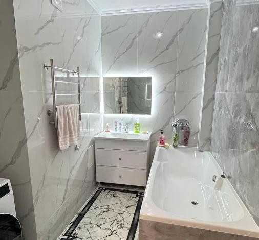 2-комнатная квартира · 87.8 м² · 2/12 этаж, Кошкарбаева 46/1 — Жумабаева