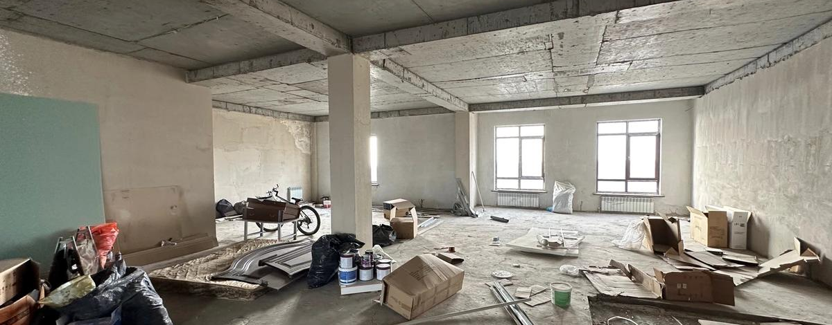 5-комнатная квартира · 209.7 м² · 6/8 этаж, Дулати 201а