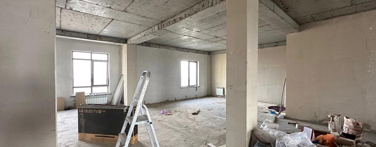 5-комнатная квартира · 209.7 м² · 6/8 этаж, Дулати 201а