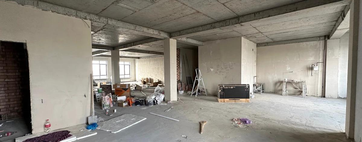 5-комнатная квартира · 209.7 м² · 6/8 этаж, Дулати 201а