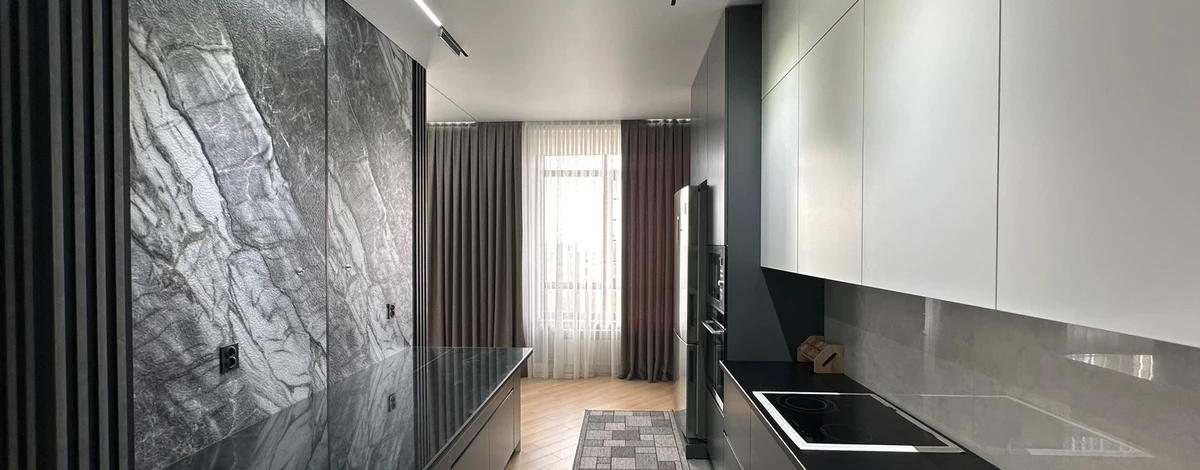 2-комнатная квартира · 116.7 м² · 6/8 этаж, Дулати 201а