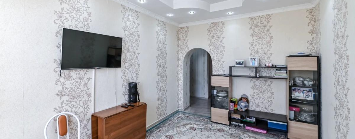 2-комнатная квартира, 49 м², 3/3 этаж, Есенберлина 19 — Только наличные