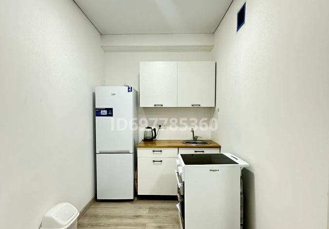 3-комнатная квартира, 54 м², 3/5 этаж, мкр Думан-2, Халиуллина 172k6 — Халык арена