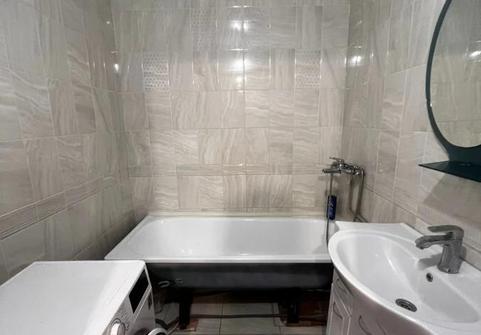 3-комнатная квартира, 77.3 м², 9/10 этаж, Физкультурная