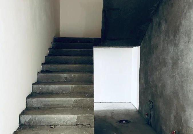 4-комнатная квартира · 160 м² · 2/2 этаж, Дуйсен Баянова 171