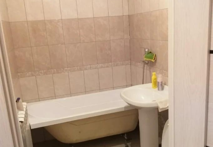 2-комнатная квартира · 47 м² · 1/4 этаж, Ескалиева 120/1