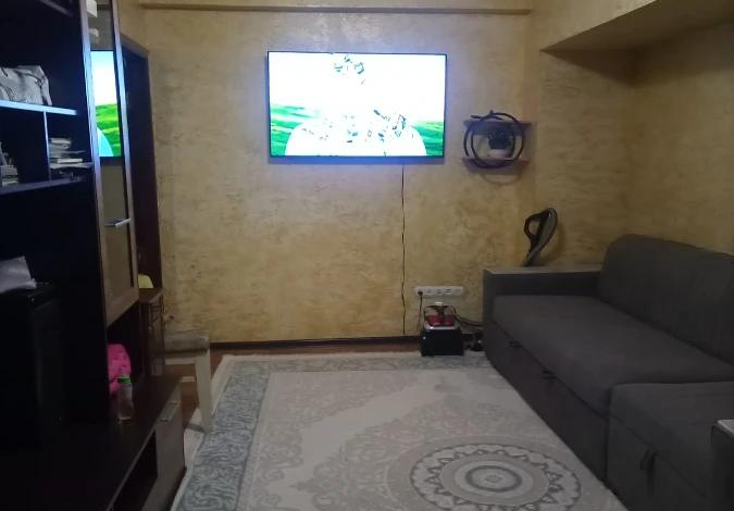 2-комнатная квартира, 48 м², 5/9 этаж, мкр Алтай-1 77 — Майлина