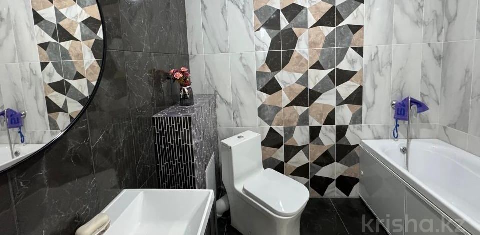 3-комнатная квартира · 136 м² · 3/9 этаж, мкр. Алтын орда, Алтын орда 19м