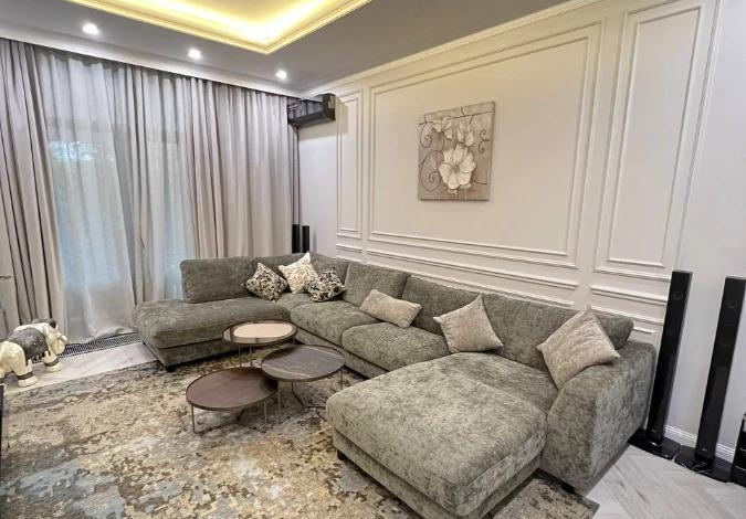 4-комнатная квартира, 198.8 м², 1/3 этаж, мкр Мирас 55/1 к2