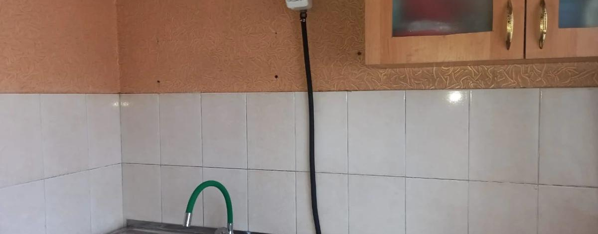 3-комнатная квартира, 58 м², 1/5 этаж, 1-й микрорайон