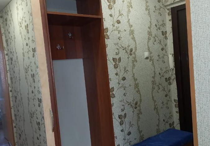 3-комнатная квартира, 58 м², 1/5 этаж, 1-й микрорайон