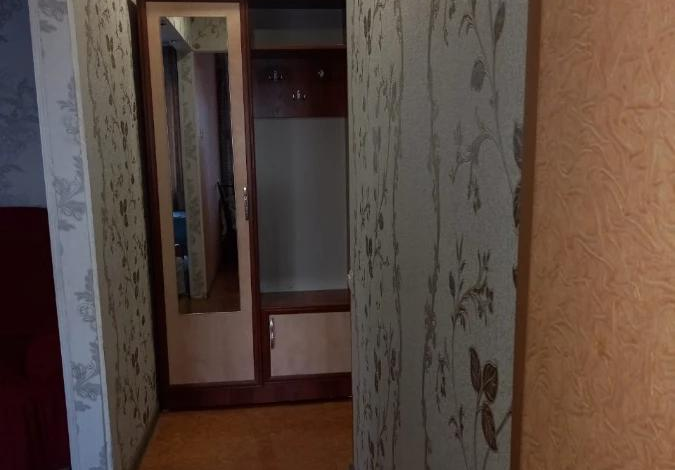 3-комнатная квартира, 58 м², 1/5 этаж, 1-й микрорайон