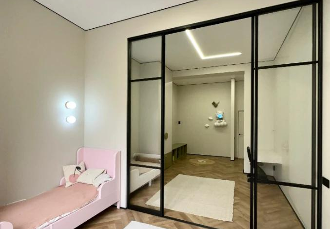 3-комнатная квартира · 110 м² · 1/7 этаж, Мкр. Мирас 157 к 4