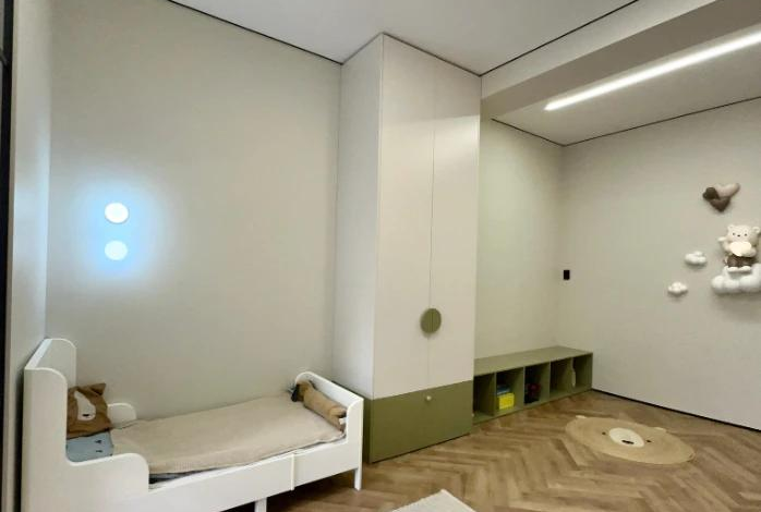 3-комнатная квартира · 110 м² · 1/7 этаж, Мкр. Мирас 157 к 4