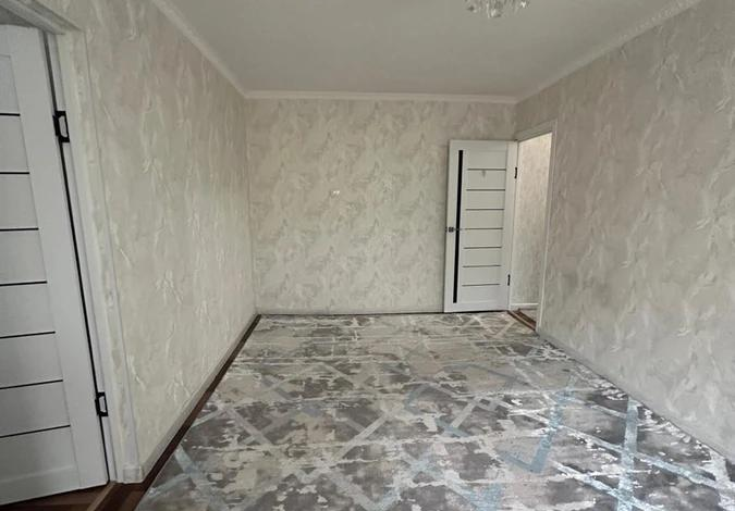 3-комнатная квартира, 80 м², 2/5 этаж, мкр Нурсат — Назарбекова