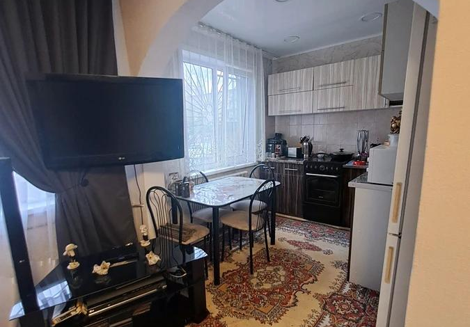 3-комнатная квартира · 50 м² · 1/5 этаж, Космическая 14