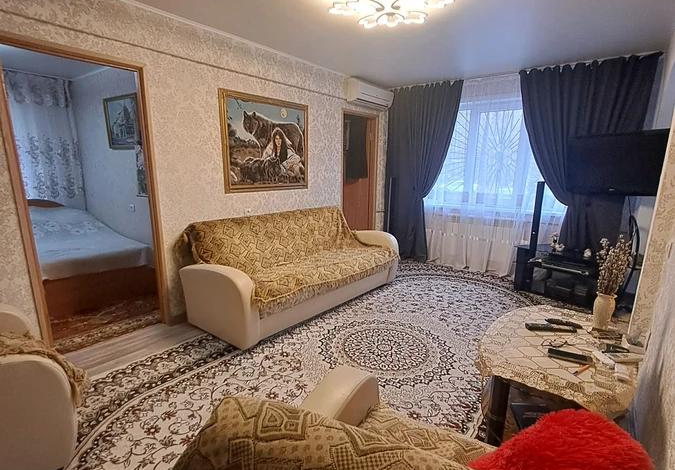 3-комнатная квартира · 50 м² · 1/5 этаж, Космическая 14