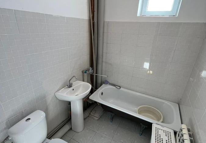 3-комнатная квартира, 77.3 м², 4/5 этаж, мкр Восток , пазикова