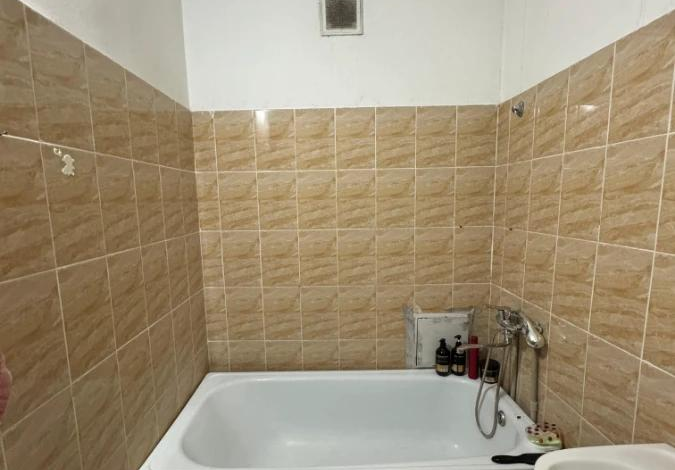 2-комнатная квартира, 53.8 м², 3/5 этаж, мкр Восток 114 — Жолан Батыра