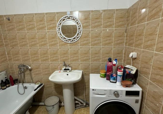 2-комнатная квартира, 53.8 м², 3/5 этаж, мкр Восток 114 — Жолан Батыра