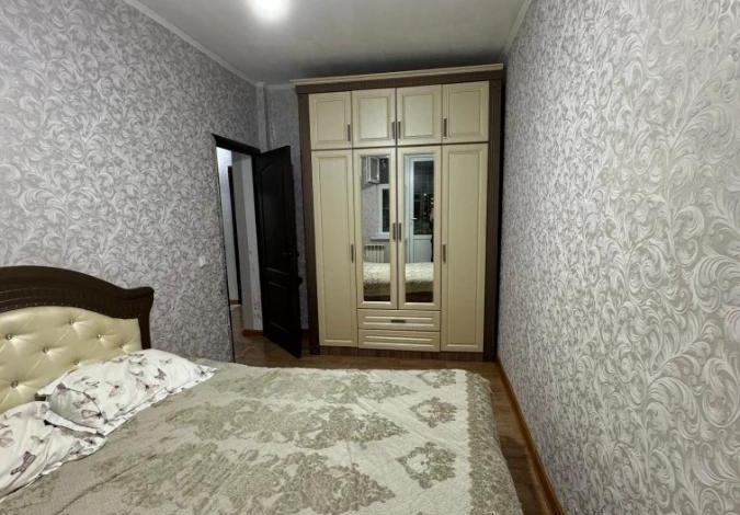 2-комнатная квартира, 53.8 м², 3/5 этаж, мкр Восток 114 — Жолан Батыра