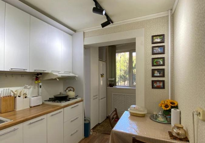 4-комнатная квартира, 71.4 м², 1/5 этаж, 17-й микрорайон, ​Туркия